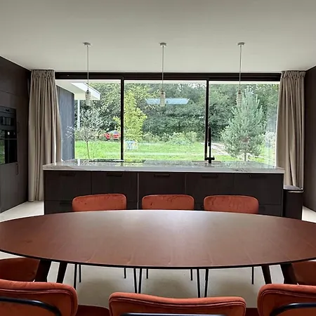 Privee Dans Maison D'architecte Face Foret Kwatera prywatna La Genevraye
