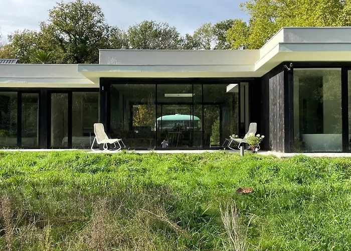 Privee Dans Maison D'architecte Face Foret Privat bolig La Genevraye